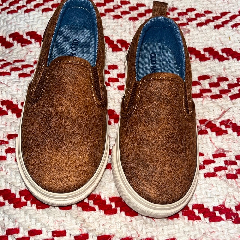 Gently use slip on Old Navy size 7